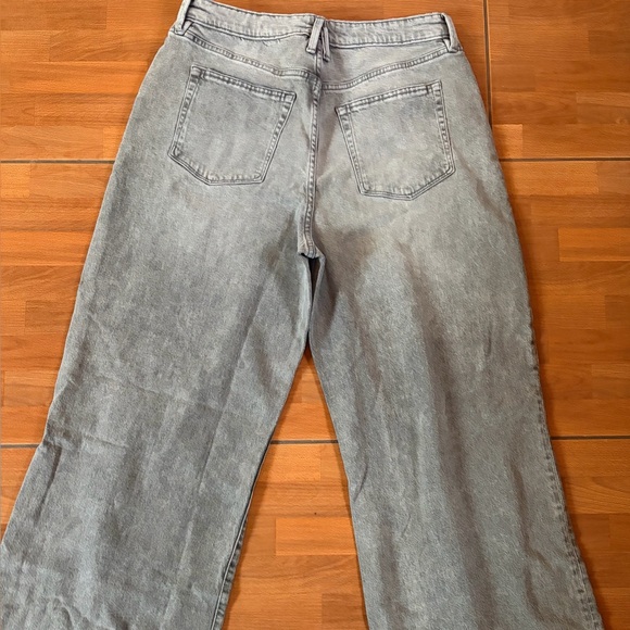 Good American Gray Good Ease Straight Leg Jeans - Picture 2 of 5